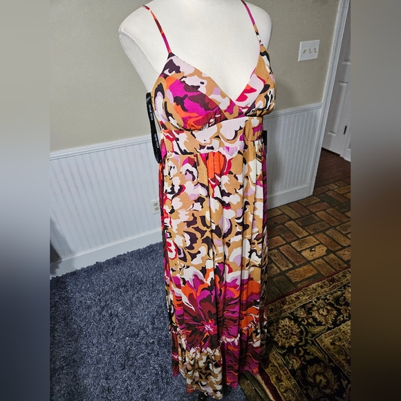 Bisou Bisou Dresses & Skirts - NWT! Bisou Bisou Spaghetti Strap Colorful Dress Size 8